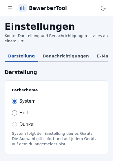 Einstellungen am Handy im hellen Farbschema: Reiter „Darstellung“ mit der Auswahl System, Hell oder Dunkel.